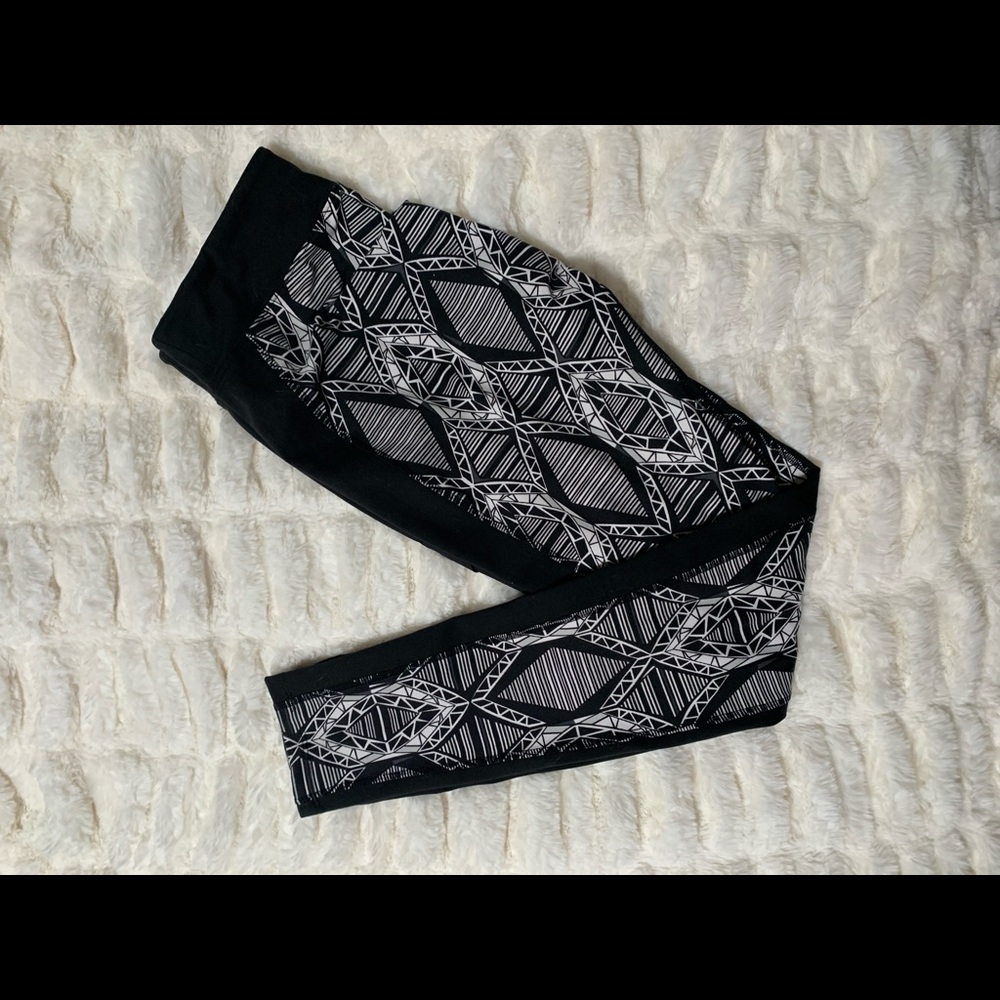 Soybu Women’s leggings size Large